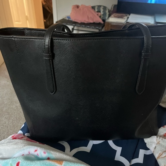 Kate spade black large bag used In good condition - Picture 2 of 2